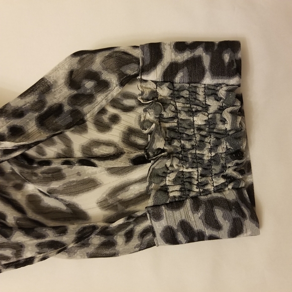 DKNY XL Cheetah Print Blouse - Picture 14 of 15